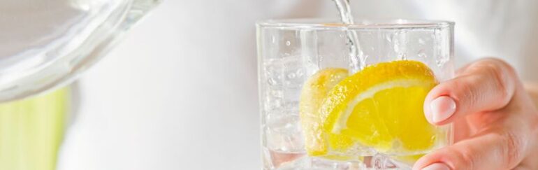 How to Survive a Heat Wave: Simple Nutrition and Hydration Tips That Actually Help